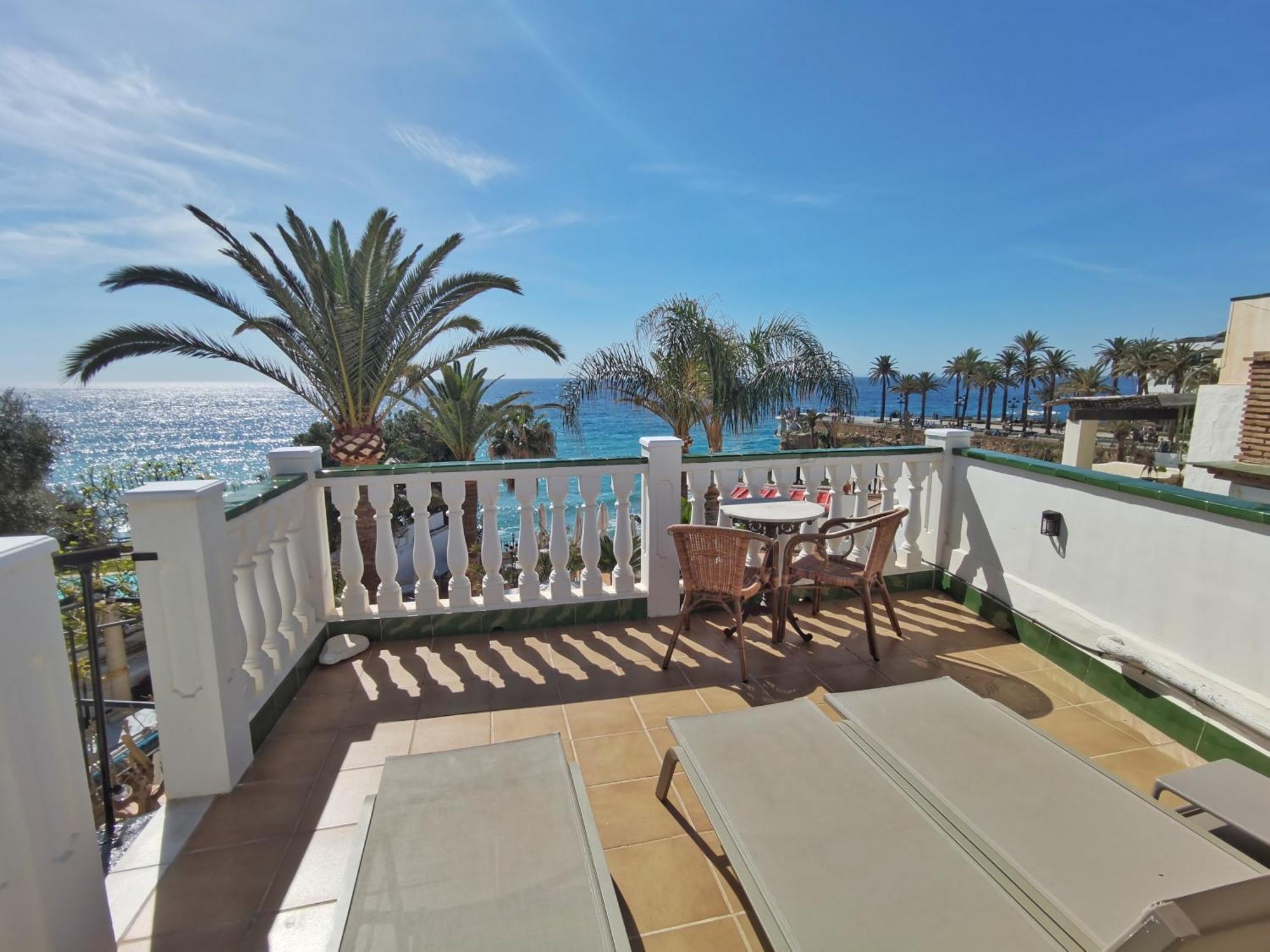 Villa Carabeo Nerja Exterior photo